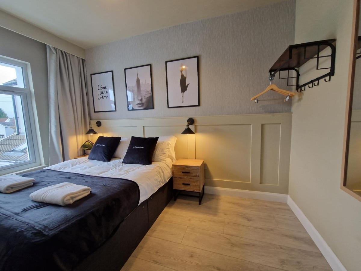 3 Bedroom Stylish Home Merthyr 머티르티드필 외부 사진